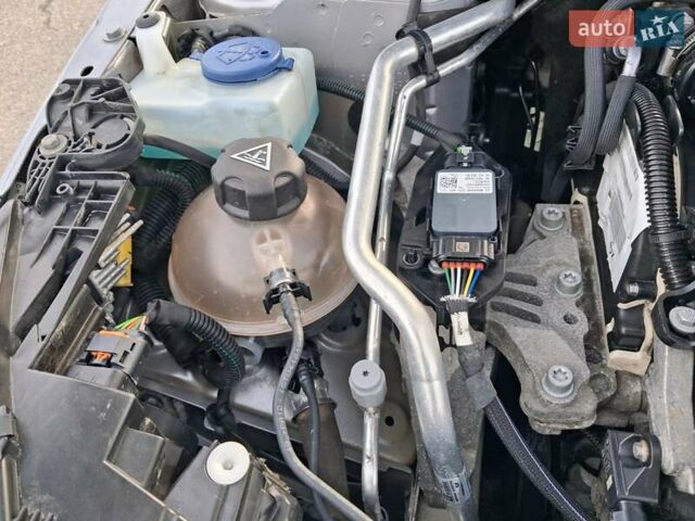 Серый Пежо 308, объемом двигателя 1.5 л и пробегом 84 тыс. км за 15400 $, фото 43 на Automoto.ua