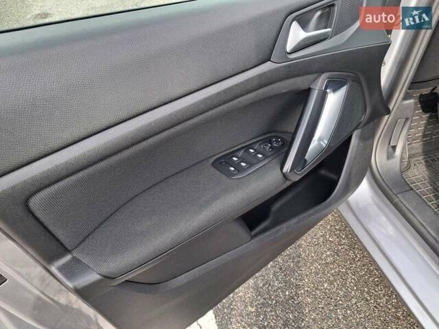 Серый Пежо 308, объемом двигателя 1.5 л и пробегом 84 тыс. км за 15400 $, фото 21 на Automoto.ua