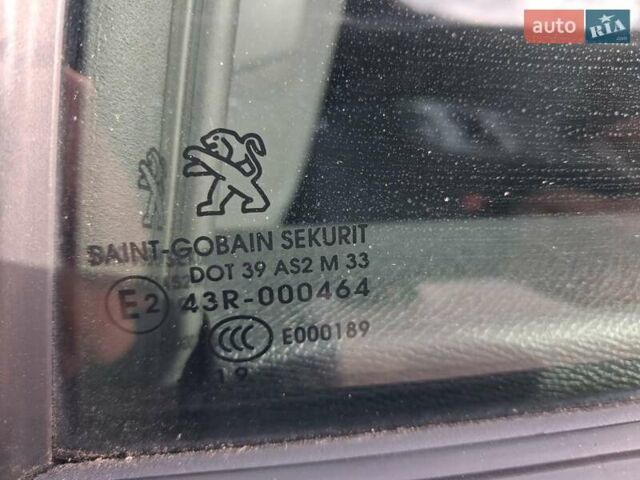 Серый Пежо 308, объемом двигателя 1.5 л и пробегом 84 тыс. км за 15400 $, фото 39 на Automoto.ua