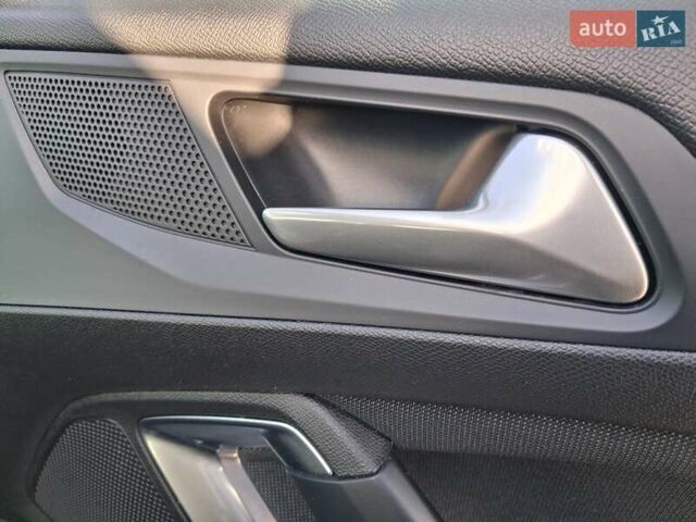 Серый Пежо 308, объемом двигателя 1.5 л и пробегом 84 тыс. км за 15400 $, фото 63 на Automoto.ua