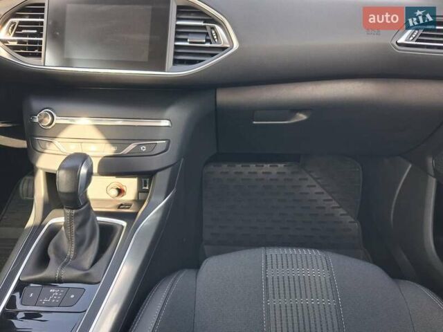 Серый Пежо 308, объемом двигателя 1.5 л и пробегом 84 тыс. км за 15400 $, фото 62 на Automoto.ua