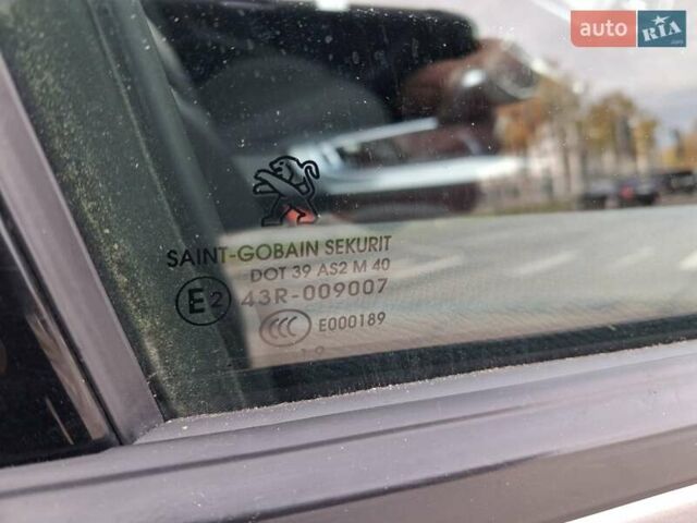 Серый Пежо 308, объемом двигателя 1.5 л и пробегом 84 тыс. км за 15400 $, фото 40 на Automoto.ua