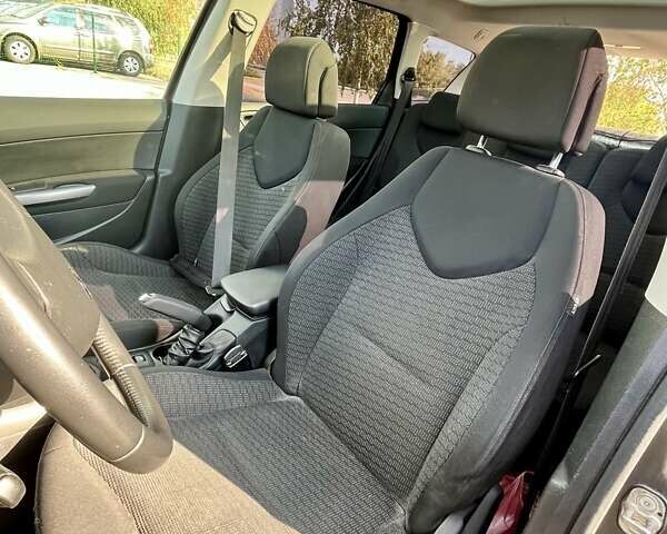 Серый Пежо 308, объемом двигателя 1.6 л и пробегом 252 тыс. км за 5100 $, фото 4 на Automoto.ua