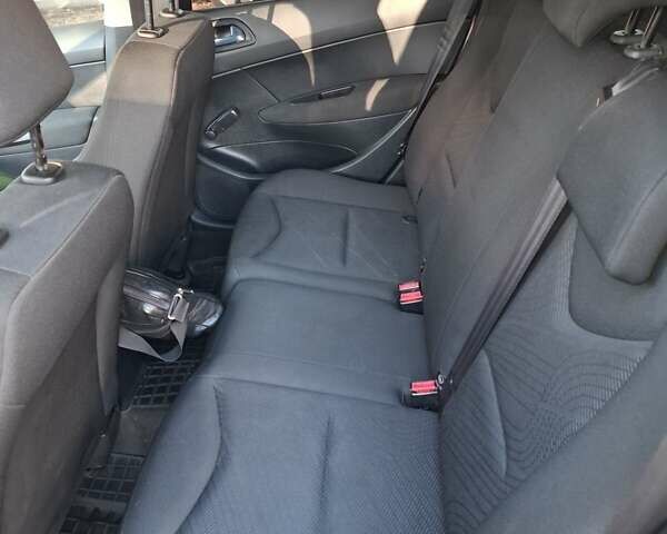 Серый Пежо 308, объемом двигателя 1.6 л и пробегом 217 тыс. км за 4200 $, фото 1 на Automoto.ua