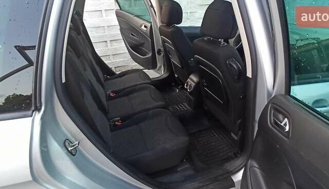 Сірий Пежо 308, об'ємом двигуна 1.6 л та пробігом 204 тис. км за 4800 $, фото 9 на Automoto.ua