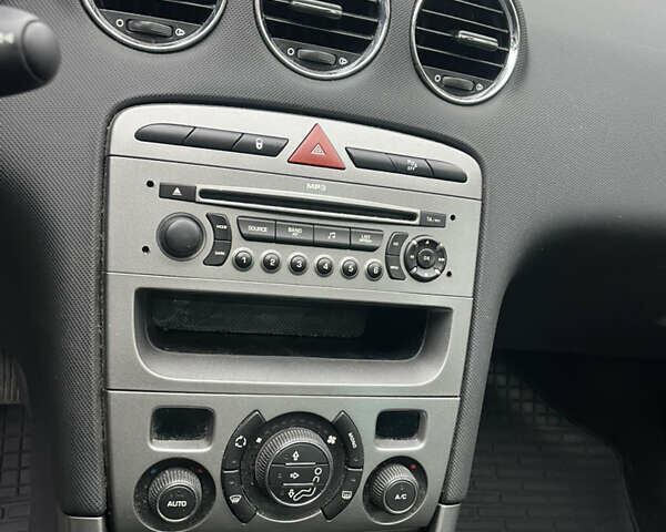 Сірий Пежо 308, об'ємом двигуна 1.56 л та пробігом 235 тис. км за 4999 $, фото 10 на Automoto.ua