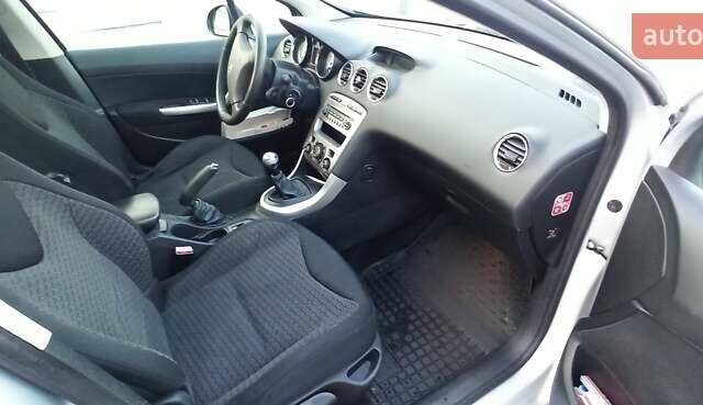 Сірий Пежо 308, об'ємом двигуна 1.6 л та пробігом 204 тис. км за 4800 $, фото 8 на Automoto.ua