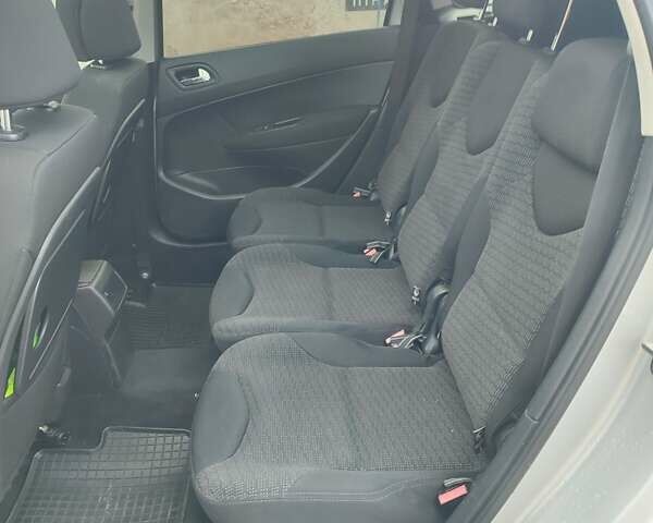 Серый Пежо 308, объемом двигателя 1.6 л и пробегом 290 тыс. км за 4650 $, фото 13 на Automoto.ua