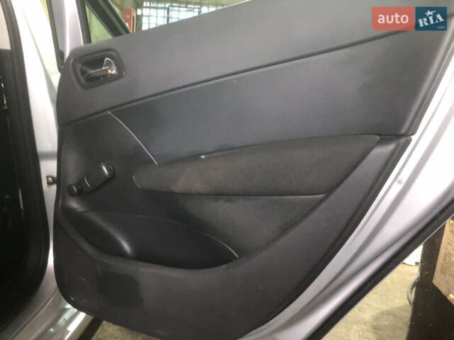 Серый Пежо 308, объемом двигателя 1.6 л и пробегом 237 тыс. км за 6000 $, фото 14 на Automoto.ua