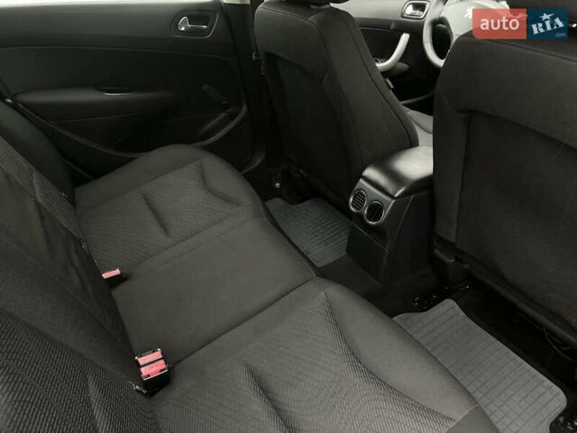 Сірий Пежо 308, об'ємом двигуна 1.6 л та пробігом 269 тис. км за 4444 $, фото 52 на Automoto.ua