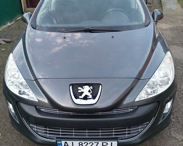 Серый Пежо 308, объемом двигателя 1.6 л и пробегом 160 тыс. км за 5000 $, фото 1 на Automoto.ua