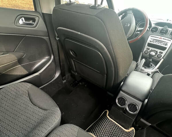 Серый Пежо 308, объемом двигателя 1.6 л и пробегом 230 тыс. км за 4700 $, фото 1 на Automoto.ua