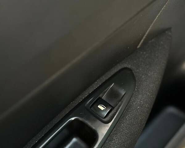 Серый Пежо 308, объемом двигателя 1.6 л и пробегом 237 тыс. км за 4900 $, фото 29 на Automoto.ua