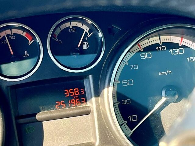 Сірий Пежо 308, об'ємом двигуна 1.6 л та пробігом 252 тис. км за 6100 $, фото 10 на Automoto.ua
