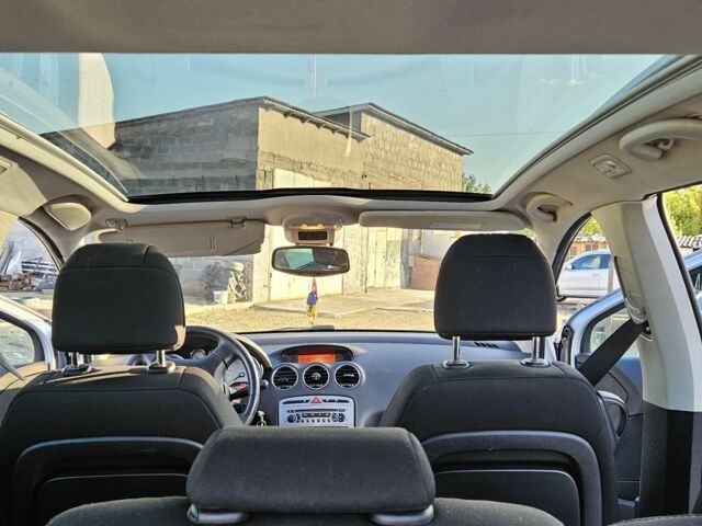 Серый Пежо 308, объемом двигателя 1.6 л и пробегом 360 тыс. км за 4200 $, фото 1 на Automoto.ua