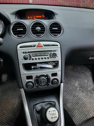 Сірий Пежо 308, об'ємом двигуна 1.6 л та пробігом 203 тис. км за 6300 $, фото 18 на Automoto.ua