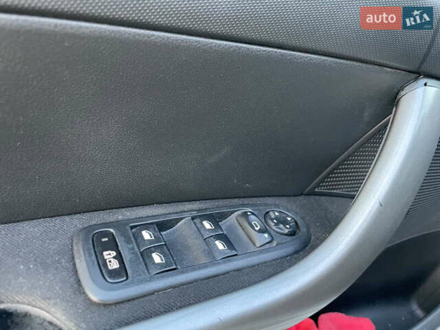 Сірий Пежо 308, об'ємом двигуна 1.6 л та пробігом 288 тис. км за 4999 $, фото 26 на Automoto.ua