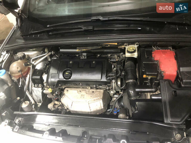 Серый Пежо 308, объемом двигателя 1.6 л и пробегом 237 тыс. км за 6000 $, фото 22 на Automoto.ua