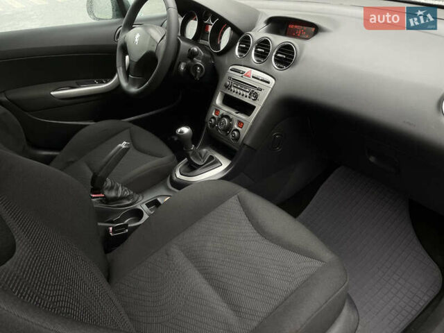Сірий Пежо 308, об'ємом двигуна 1.6 л та пробігом 269 тис. км за 4444 $, фото 56 на Automoto.ua