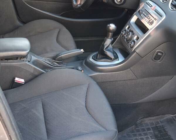 Серый Пежо 308, объемом двигателя 1.6 л и пробегом 217 тыс. км за 4200 $, фото 10 на Automoto.ua