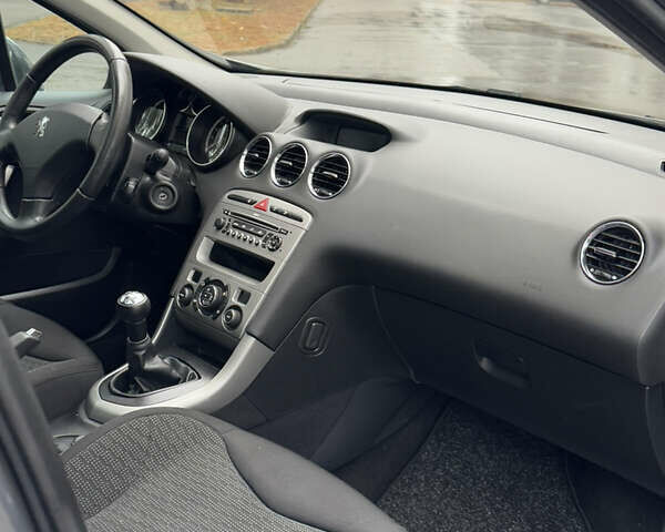 Серый Пежо 308, объемом двигателя 1.6 л и пробегом 265 тыс. км за 5999 $, фото 40 на Automoto.ua