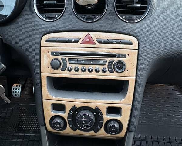 Серый Пежо 308, объемом двигателя 1.56 л и пробегом 277 тыс. км за 5200 $, фото 12 на Automoto.ua