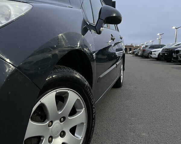 Серый Пежо 308, объемом двигателя 1.6 л и пробегом 230 тыс. км за 4450 $, фото 29 на Automoto.ua