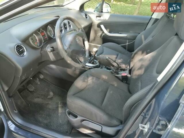 Пежо 308 2009 в Ровно на Automoto.ua Серый Пежо 308, объемом двигателя 1.6 л и пробегом 237 тыс. км за 4650 $, фото 34 на Automoto.ua