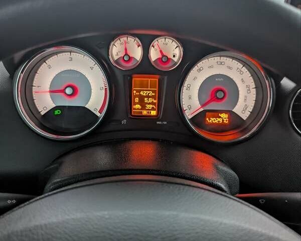 Серый Пежо 308, объемом двигателя 1.6 л и пробегом 202 тыс. км за 5250 $, фото 7 на Automoto.ua