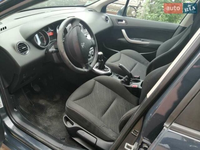 Серый Пежо 308, объемом двигателя 1.6 л и пробегом 214 тыс. км за 4900 $, фото 2 на Automoto.ua