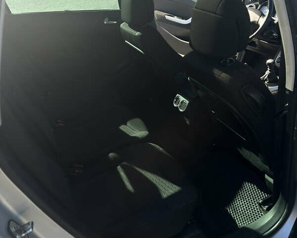 Пежо 308 2009 в Львове на Automoto.ua Серый Пежо 308, объемом двигателя 1.6 л и пробегом 490 тыс. км за 5500 $, фото 12 на Automoto.ua