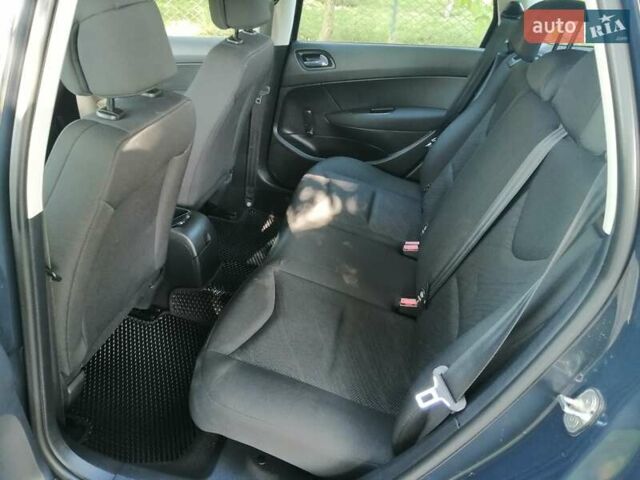 Пежо 308 2009 в Ровно на Automoto.ua Серый Пежо 308, объемом двигателя 1.6 л и пробегом 237 тыс. км за 4650 $, фото 31 на Automoto.ua