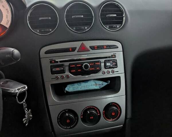 Серый Пежо 308, объемом двигателя 1.6 л и пробегом 202 тыс. км за 5250 $, фото 11 на Automoto.ua