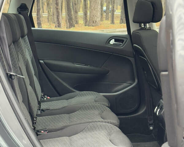 Серый Пежо 308, объемом двигателя 1.6 л и пробегом 265 тыс. км за 5999 $, фото 32 на Automoto.ua