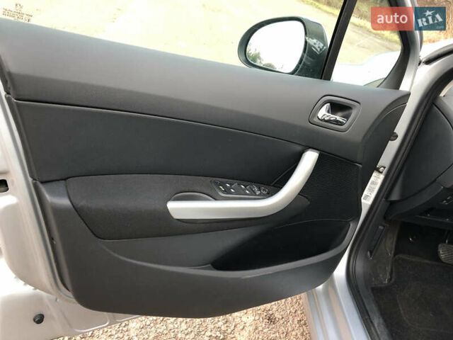 Серый Пежо 308, объемом двигателя 1.6 л и пробегом 130 тыс. км за 6500 $, фото 7 на Automoto.ua