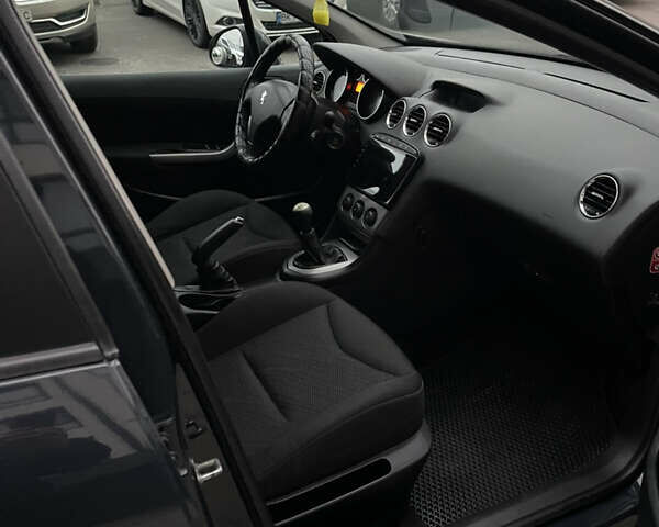 Серый Пежо 308, объемом двигателя 1.6 л и пробегом 230 тыс. км за 4450 $, фото 14 на Automoto.ua