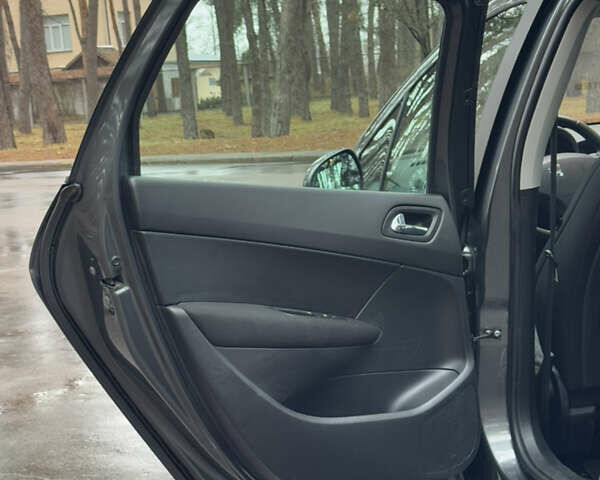 Серый Пежо 308, объемом двигателя 1.6 л и пробегом 265 тыс. км за 5999 $, фото 21 на Automoto.ua