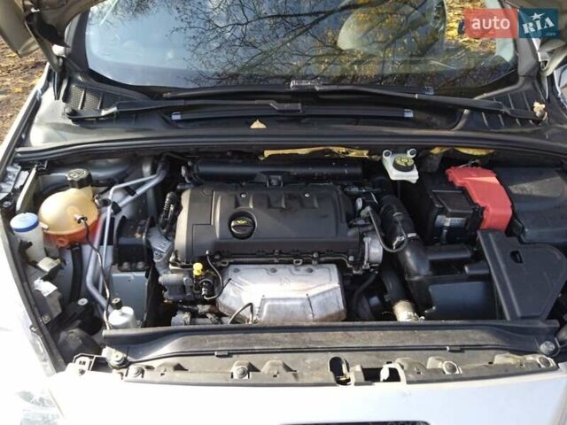 Сірий Пежо 308, об'ємом двигуна 1.6 л та пробігом 185 тис. км за 5300 $, фото 7 на Automoto.ua