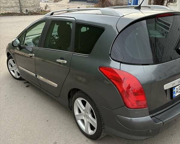 Серый Пежо 308, объемом двигателя 1.56 л и пробегом 277 тыс. км за 5200 $, фото 7 на Automoto.ua
