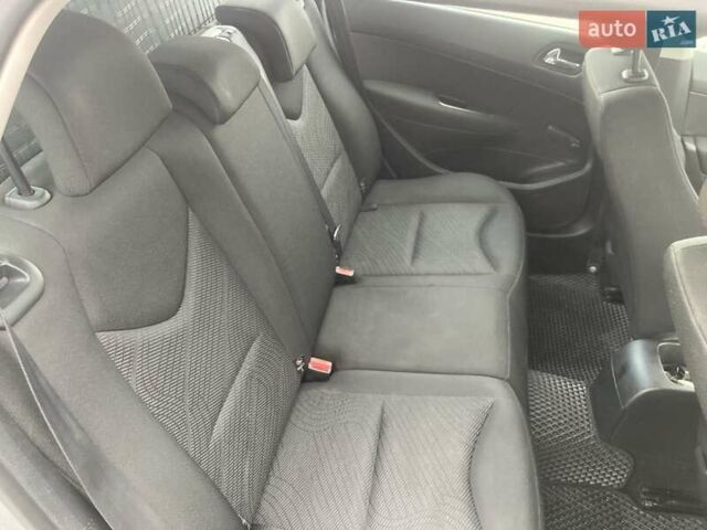 Пежо 308 2009 в Тернополе на Automoto.ua Серый Пежо 308, объемом двигателя 1.6 л и пробегом 277 тыс. км за 5600 $, фото 31 на Automoto.ua