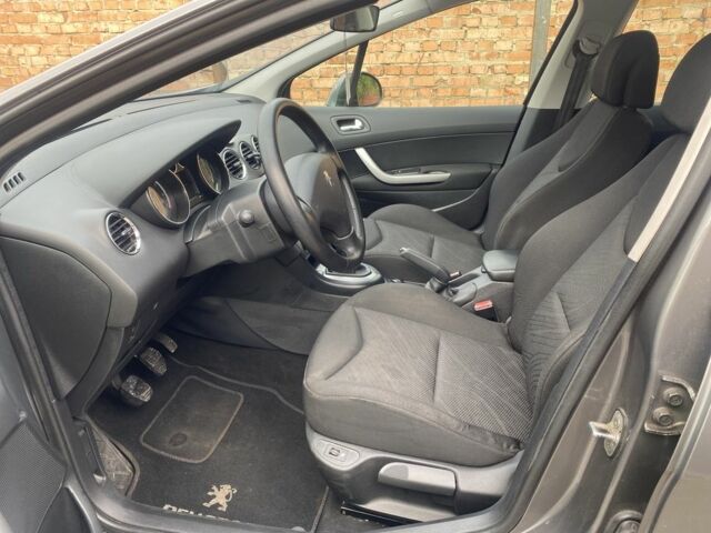 Сірий Пежо 308, об'ємом двигуна 1.6 л та пробігом 290 тис. км за 4450 $, фото 16 на Automoto.ua