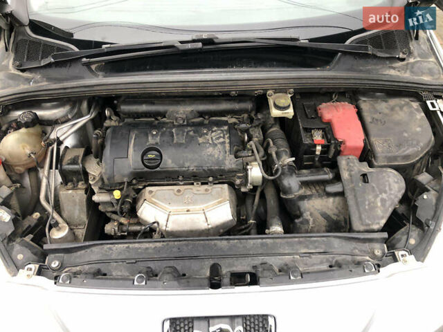 Серый Пежо 308, объемом двигателя 1.6 л и пробегом 200 тыс. км за 4999 $, фото 2 на Automoto.ua