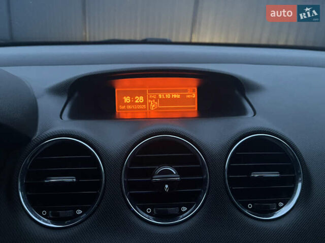 Сірий Пежо 308, об'ємом двигуна 1.56 л та пробігом 309 тис. км за 6000 $, фото 36 на Automoto.ua