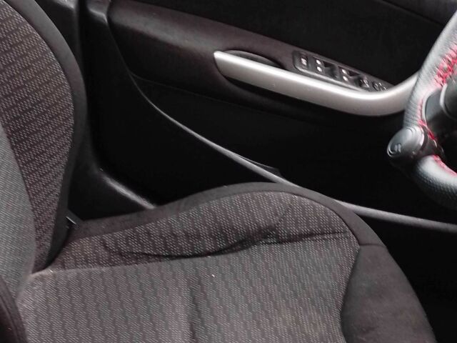 Сірий Пежо 308, об'ємом двигуна 1.6 л та пробігом 194 тис. км за 4300 $, фото 10 на Automoto.ua