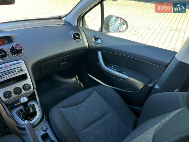 Сірий Пежо 308, об'ємом двигуна 1.6 л та пробігом 250 тис. км за 6490 $, фото 11 на Automoto.ua