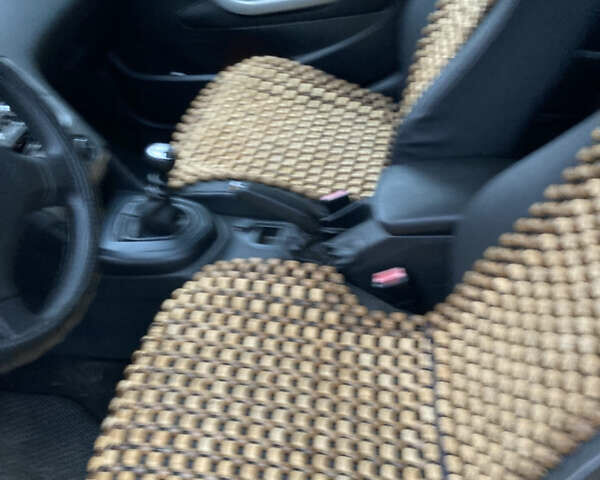 Серый Пежо 308, объемом двигателя 1.56 л и пробегом 238 тыс. км за 5500 $, фото 14 на Automoto.ua