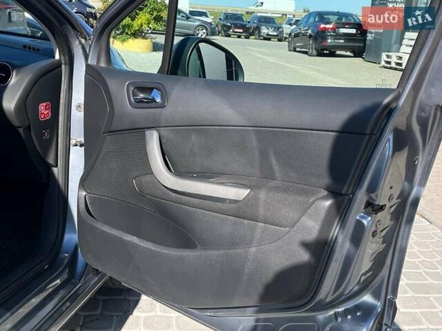 Сірий Пежо 308, об'ємом двигуна 1.6 л та пробігом 250 тис. км за 6490 $, фото 4 на Automoto.ua