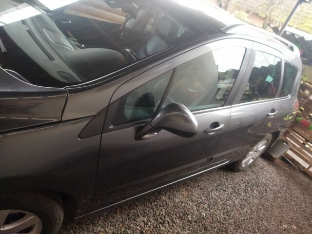 Серый Пежо 308, объемом двигателя 1.6 л и пробегом 250 тыс. км за 5500 $, фото 3 на Automoto.ua