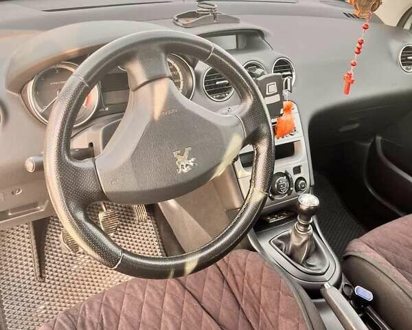 Серый Пежо 308, объемом двигателя 1.6 л и пробегом 245 тыс. км за 4711 $, фото 10 на Automoto.ua