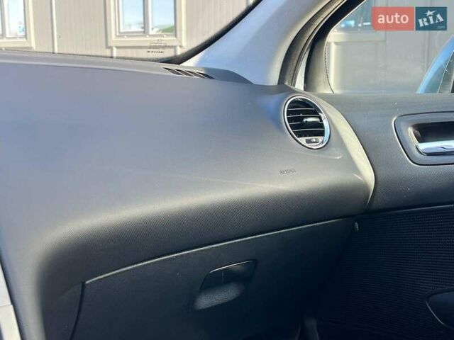 Сірий Пежо 308, об'ємом двигуна 1.6 л та пробігом 250 тис. км за 6490 $, фото 18 на Automoto.ua